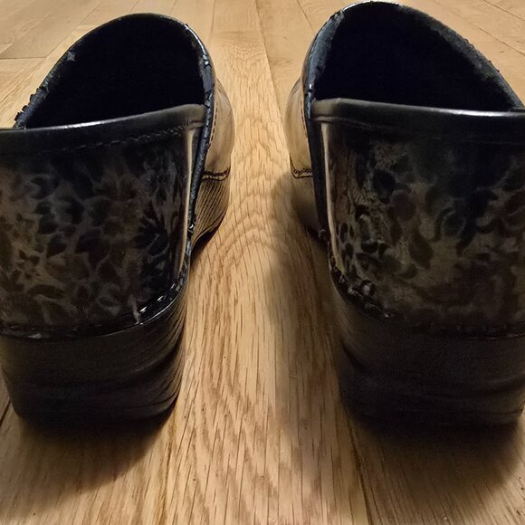 Dansko Clogs – Size 38 – Pre-Loved Comfort - Picture 4 of 6
